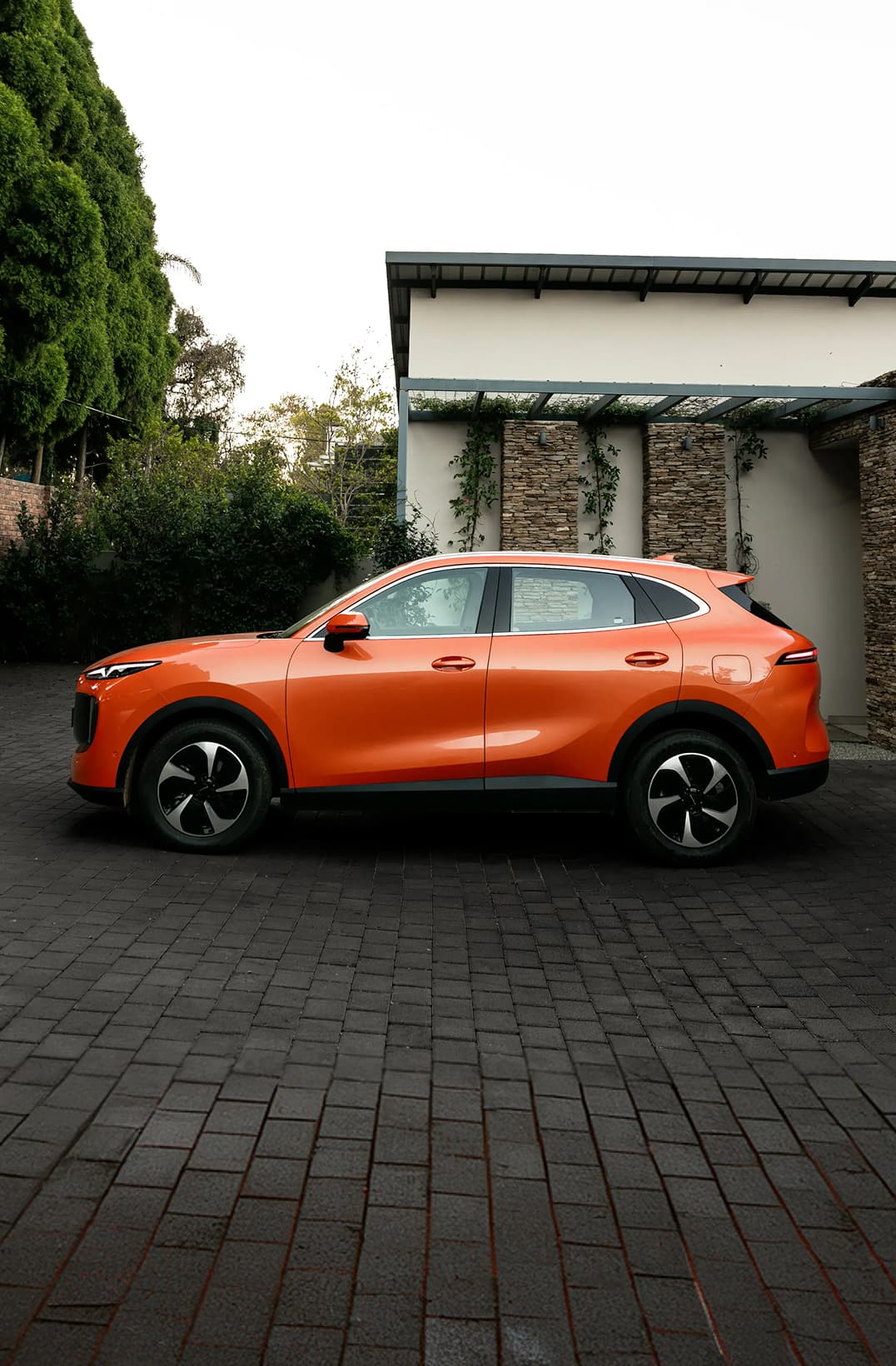 Lepas L6 Three Quarter View